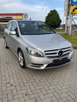 MERCEDES B180 90kw--AVANTGARDE--KŮŽE--LED--113.000km-- - 2