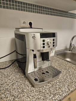 Kávovar Delonghi Magnifica S - 2