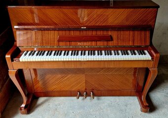Piano Petrof 118 chippendale - Hnědý lesk REZERVACE - 2
