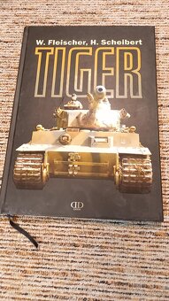 Kniha TIGER - 2