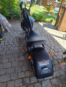 Prodám novější elektro motorku. Nejetou nevyužitá. - 2