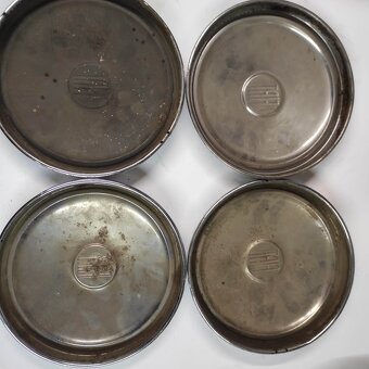 Fiat 850 poklice 2 sady 12" - 2