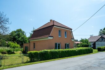 Prodej rodinného domu v Jeseníku nad Odrou - 2