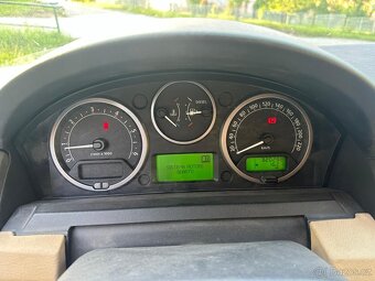 LAND ROVER DISCOVERY 3 - 2