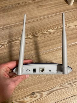 Wifi modem / router TP-Link TL-WA830RE - 2