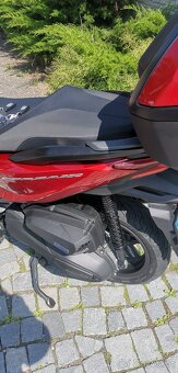 prodám zánovní Honda Forza 350 Smart top box - model 2025 - 2