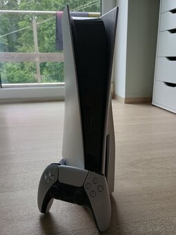 PS5 s mechanikou + 1 ovladač + 5 her - 2