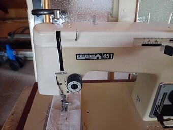 Šicí stroj Predim Lucnik 451 - 2