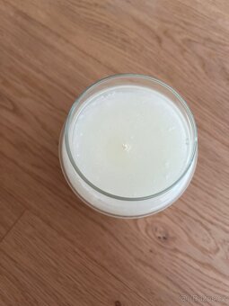 Nova svicka Yankee Candle 623 g Clean Cotton (čistá bavlna) - 2