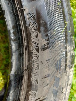 225/50 R17 - 2