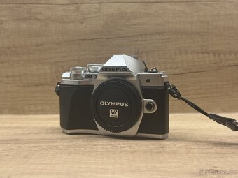 Olympus OM-D E-M10 Mark III - 2