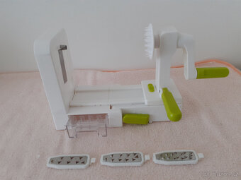 Spirálový ruční kráječ - 2