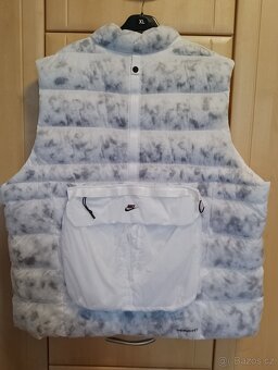Vesta péřová značky NIKE nová velikost 3XL - 2