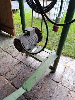 Soustruh na dřevo a bruska - 2