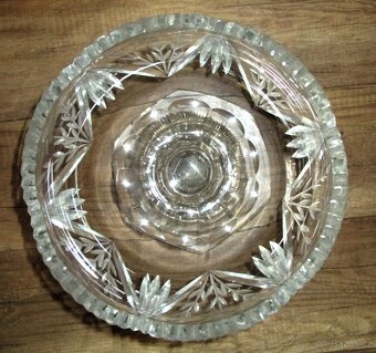 Nástolec - velká starožitná broušená mísa na noze - 2