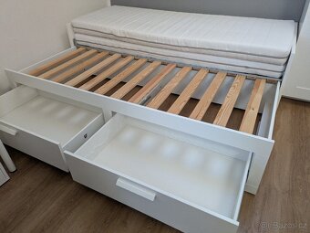 Rozkládací postel IKEA Brimnes + 2 matrace - 2
