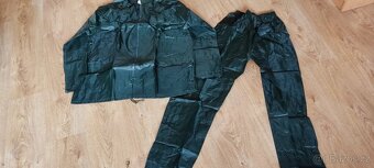 Pláštěnkový komplet - 2