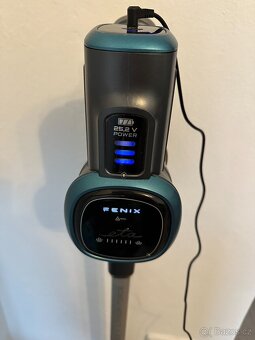 Tyčový Vysavač ETA Fenix 1233 90000 – výkonný, 100% funkční - 2