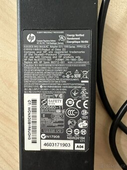 Originální nabíječka HP 90W - 2