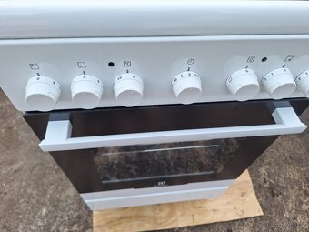 Elektrický sporák Electrolux - 2