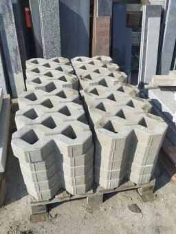 Zatravňovací dlažba - 2