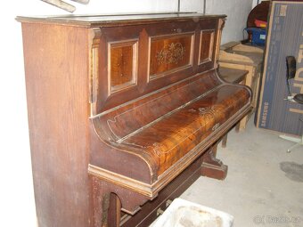 PIANO -starožitné - 2