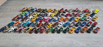 autíčka - angličáky Hot Wheels - 2