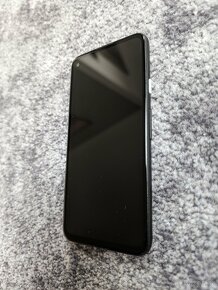 Google Pixel 4a na náhradní díly - 2