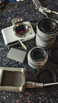 Olympus PEN E-PM1 + nabíječka + baterie + objektivy - 2