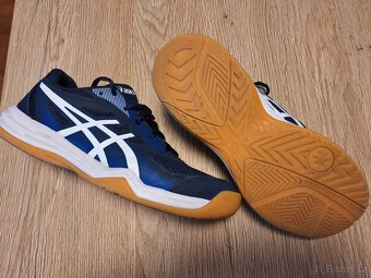 sálovky ASICS UPCOURT 5 - 2
