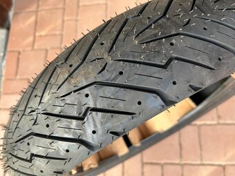 Pirelli Angel Scooter (120/80-16) - 2