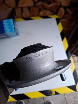 Horní uložení tlumiče BMW e46 - 2