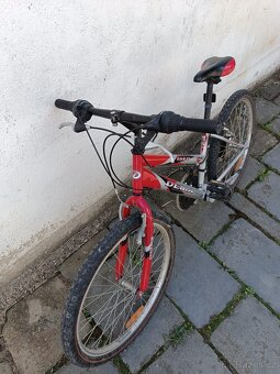 Dívčí kolo 24 DEMA - 2