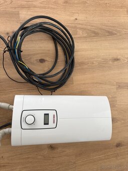ELEKTRONICKÝ PRŮTOKOVÝ OHŘÍVAČ - 2