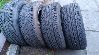 Škoda Octavia 1 kompletní kola Dunlop. - 2