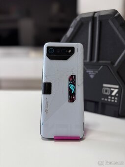 Asus ROG Phone 7 Ultimate - 2