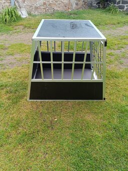 Přepravní box pro psy do auta - 2