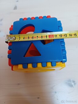 Kostka vkládačka od 12 měsíců - 2