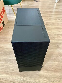 PC FractalDesign RTX3090 32GB DDR4 i5-14500 - 2