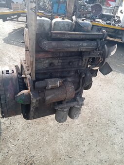 Zetor 3011 kompletní motor - 2