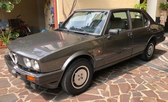 ALFA ROMEO ALFETTA 2.0 QUADRIFOGLIO ORO - 2