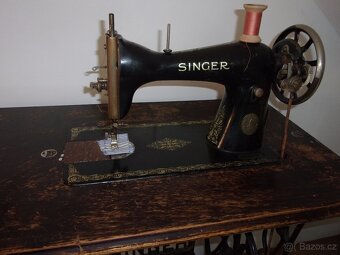 STARÝ ŠLAPACÍ ŠICÍ STROJ - SINGER - 2