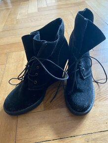 Černé kotníčkové krásné boty vel. 39 - 2