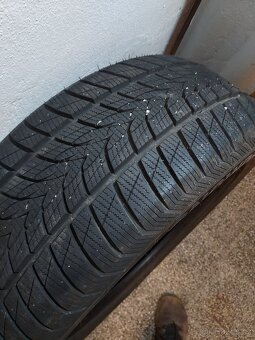 SNOWDRAGON UHP 235/50 R19 - 2