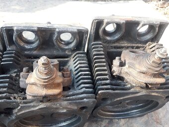 RS 09 čtyřválec hlavy válce  písty - 2