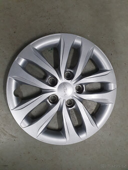 Kryty kol 15" originál KIA - 2
