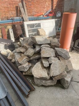 Kameny za odvoz - 2