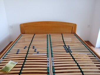 Rám postel z masivu (200180cm) a lamelové rošty - 2