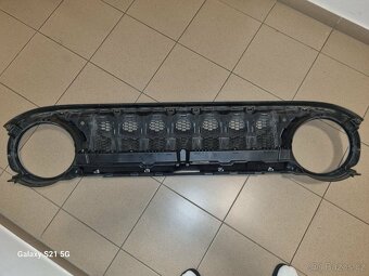 Maska na Jeep Renegade - 2