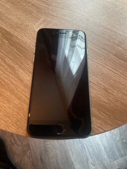 Prodám iphone se 2020 64GB - 2